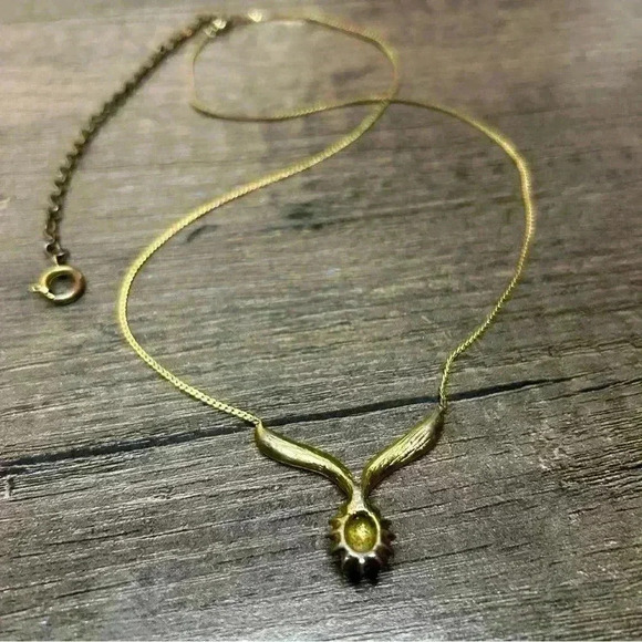 Vintage Gold Plated Opal Pendant Necklace - Picture 4 of 5